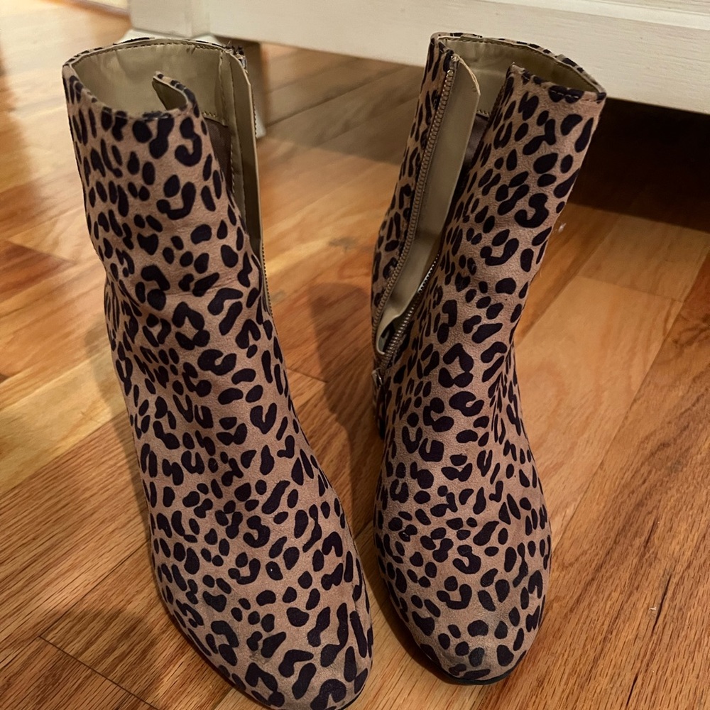Cheetah booties - Picture 3 of 6